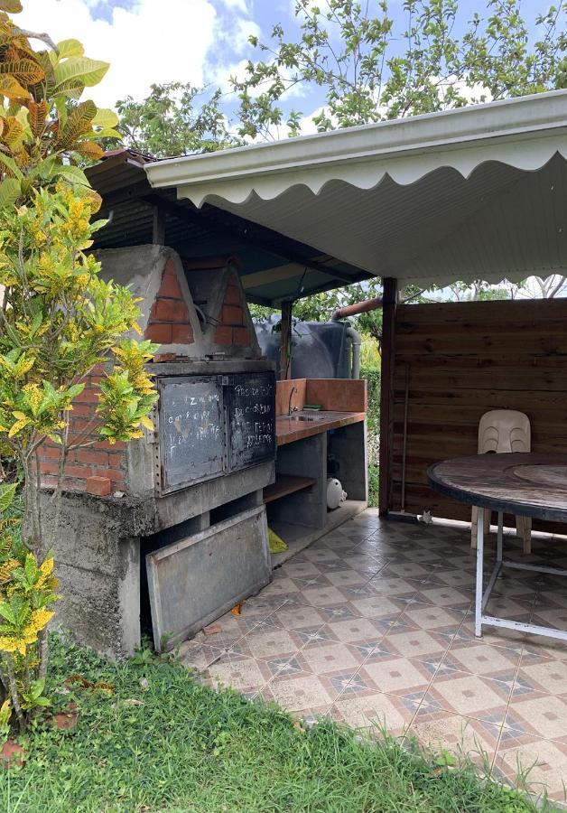 Hebergement Mouchas F4 - Dans Villa Les Polycias Sainte-Luce Exterior foto